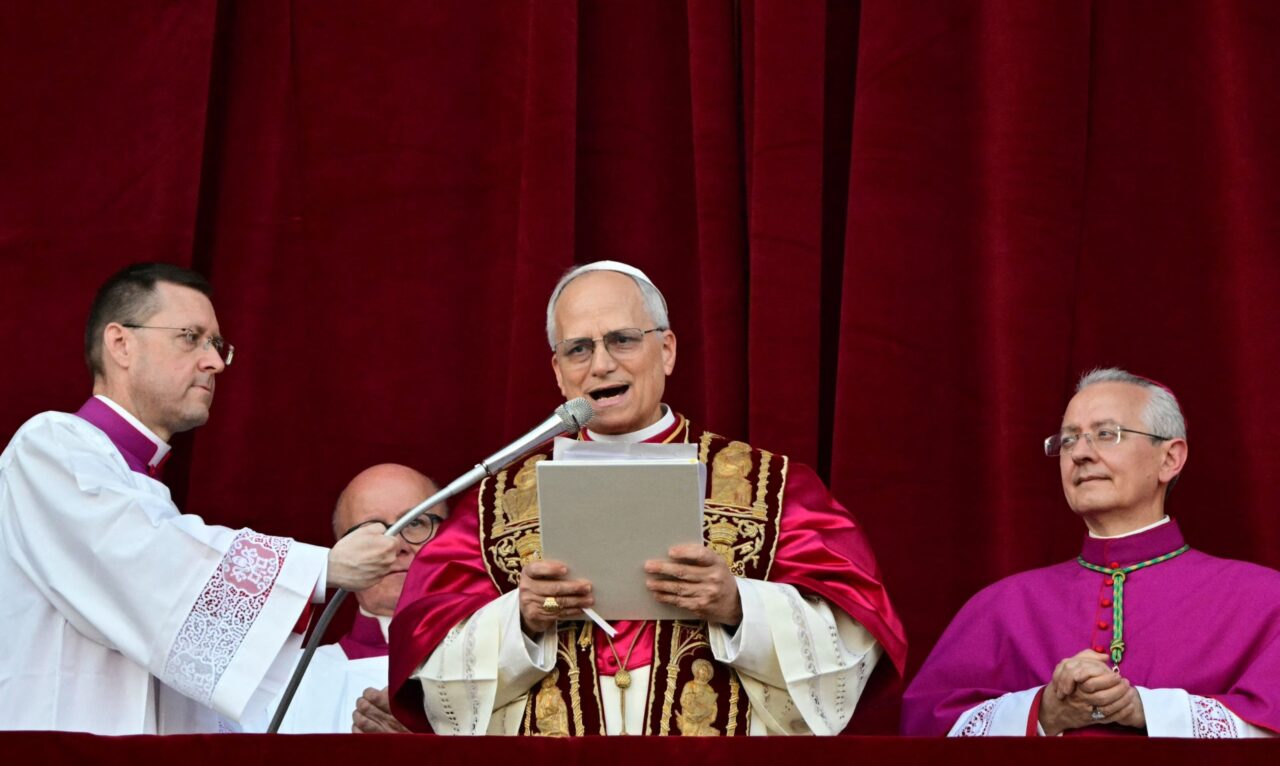 AFP__20250508__44YY9F9__v1__HighRes__VaticanReligionPopeConclave-scaled-1-e1746775617192-1280x766.jpg