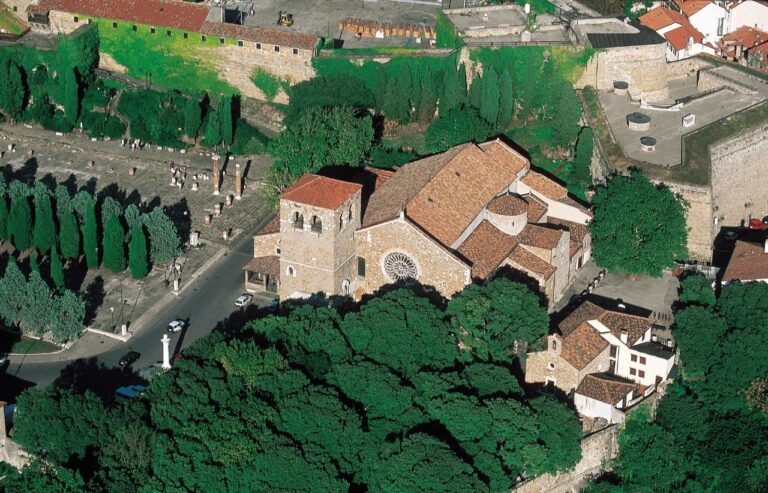 Declinazioni laicali della cura Declinazioni laicali della cura