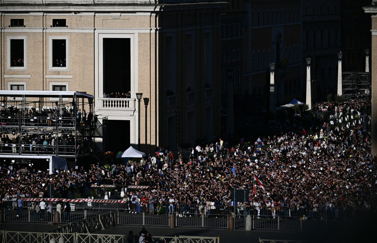 AFP__20250508__44YN7QN__v1__HighRes__ItalyVaticanReligionPopeConclave-scaled AFP__20250508__44YN7QN__v1__HighRes__ItalyVaticanReligionPopeConclave-scaled