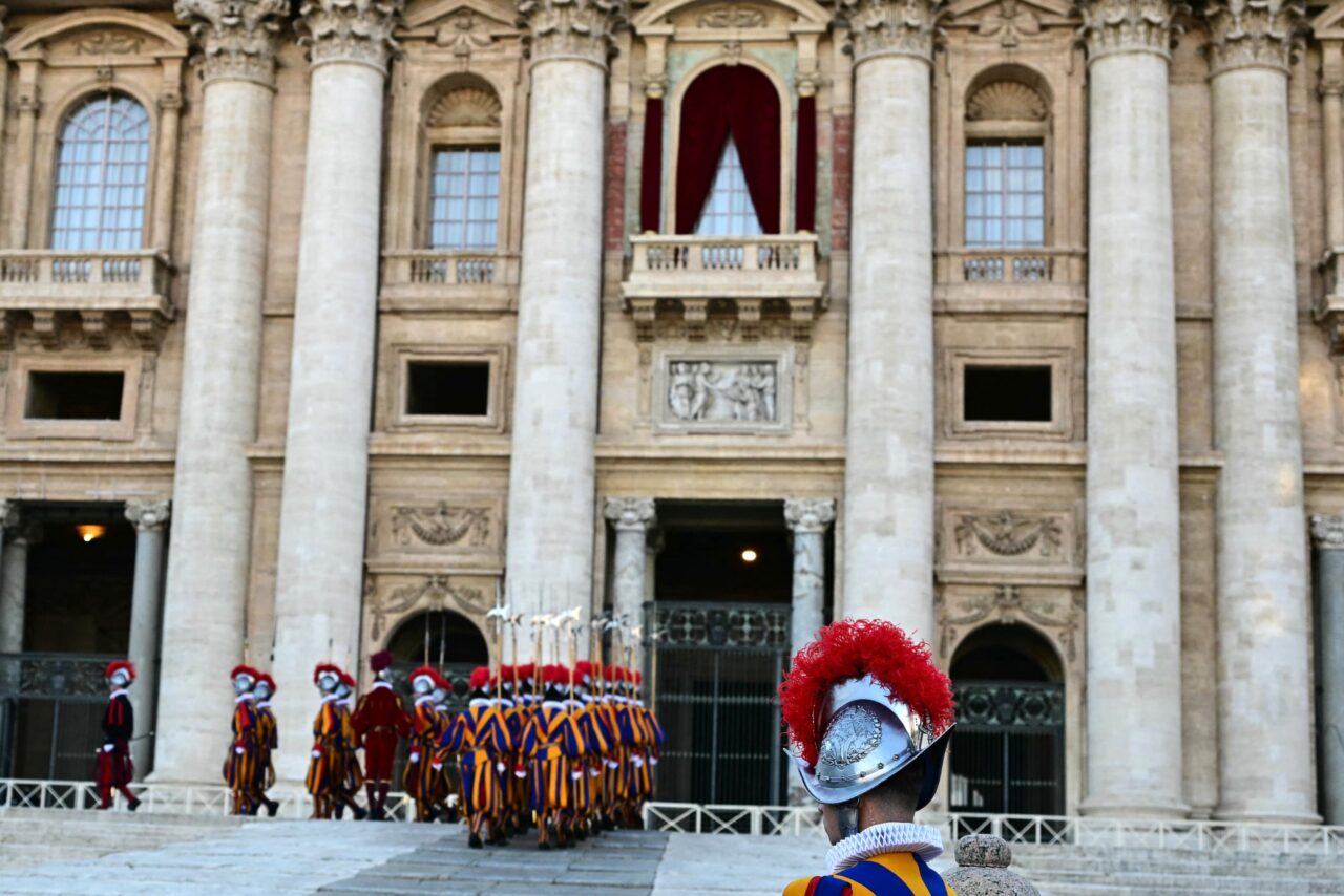 AFP__20250508__44YT3TV__v1__HighRes__VaticanReligionPopeConclave-scaled AFP__20250508__44YT3TV__v1__HighRes__VaticanReligionPopeConclave-scaled