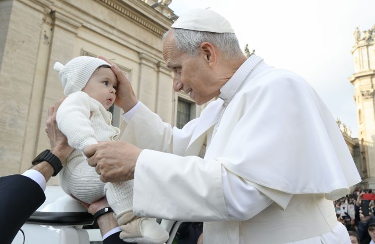 Papa Leone XIV ci esorta ad aprirci alla pace