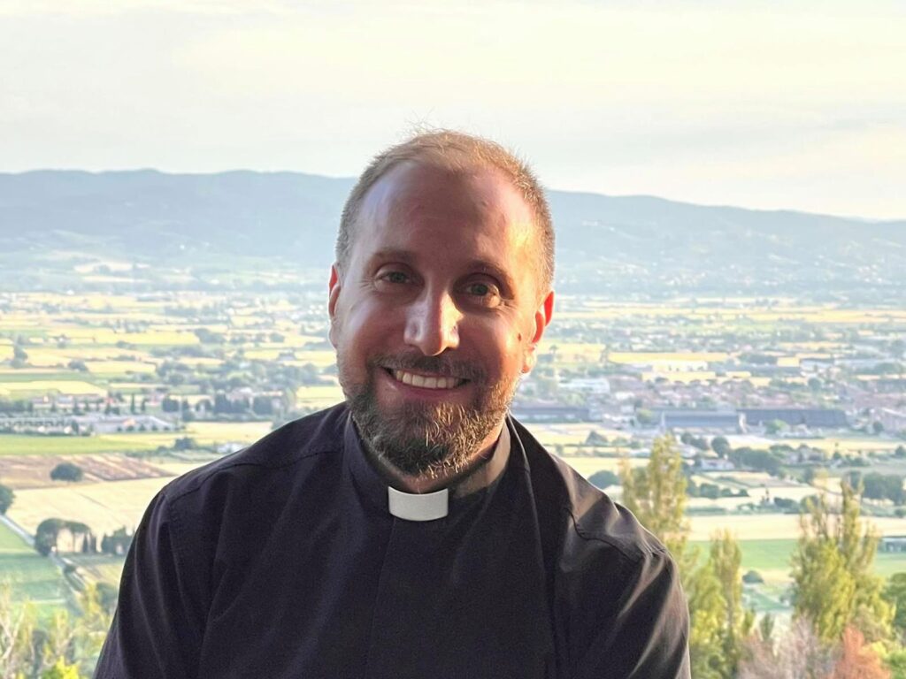 “Accogliamo con gioia ed emozione il Santo Padre”