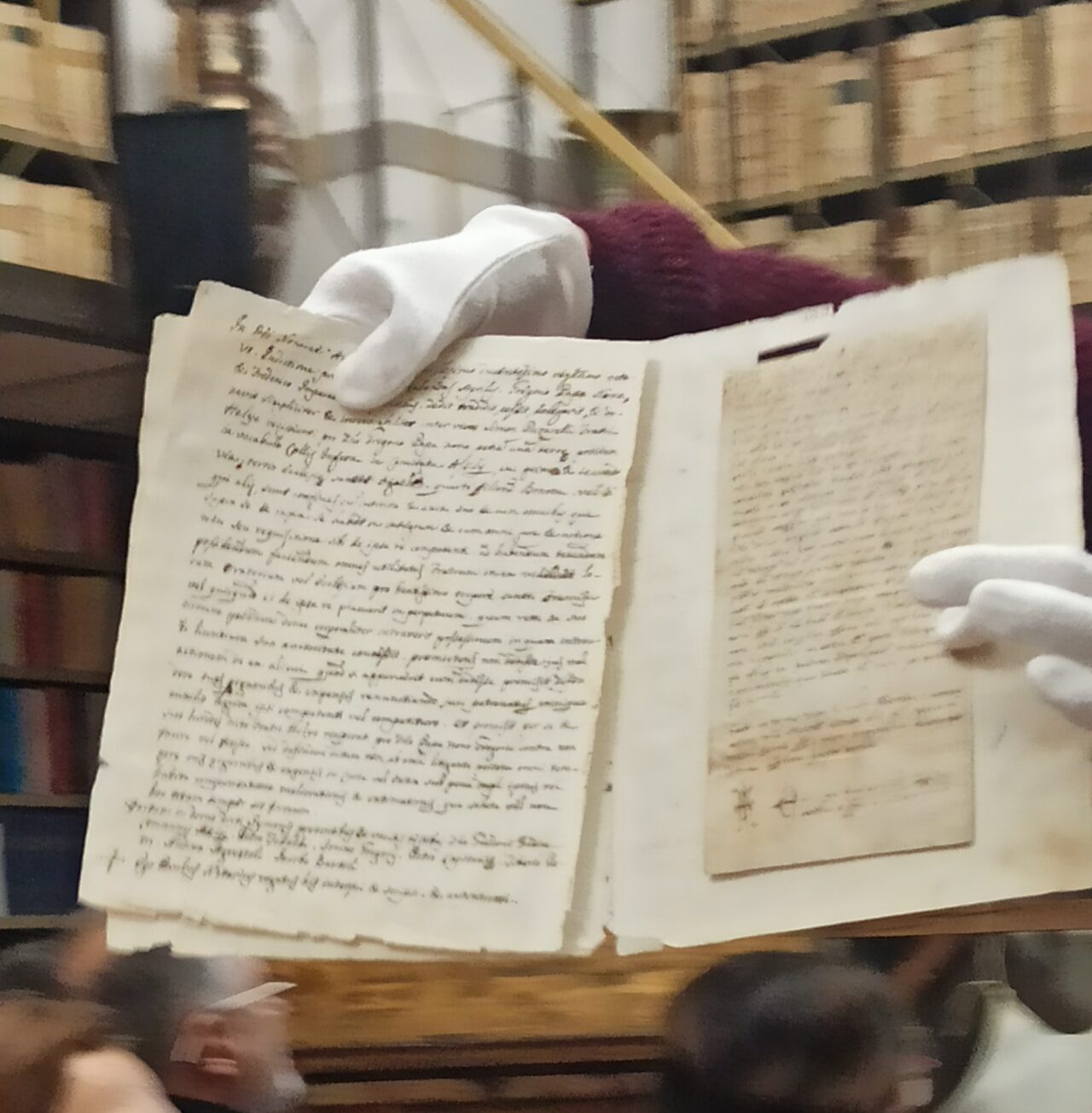 Manoscritto-storia-francescana_LP-1280x1305.jpg