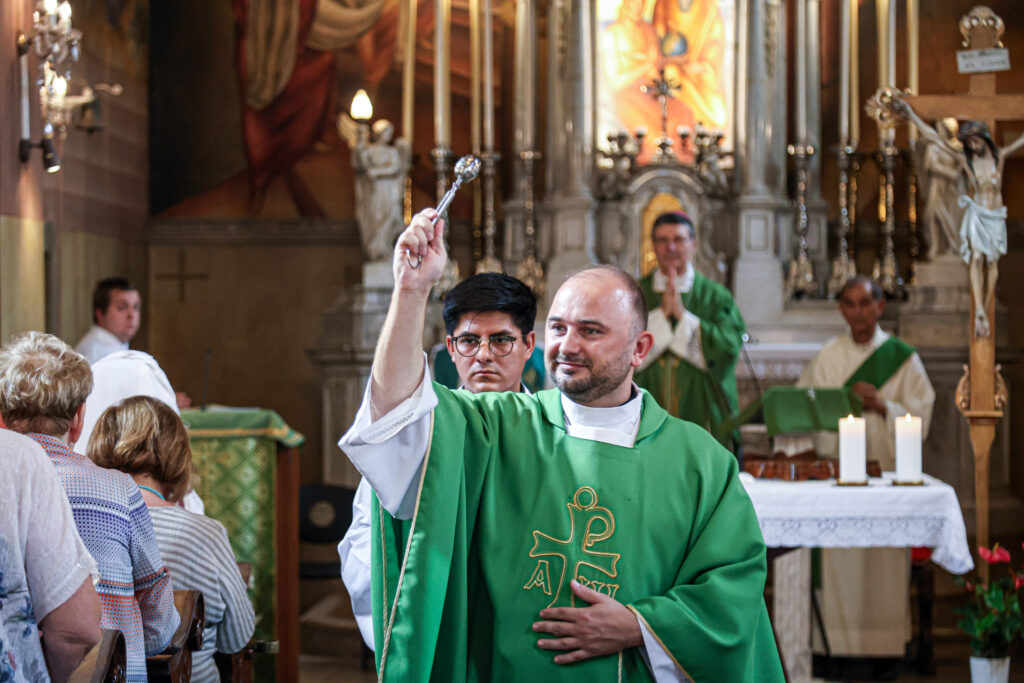 Un rito particolare per la comunità parrocchiale in festa
